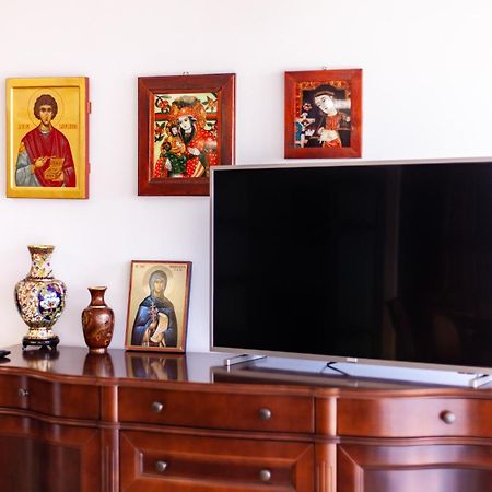 Spacious Apartment In City Centre Iasi Eksteriør billede