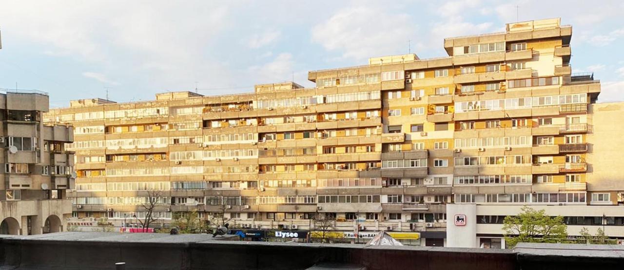 Spacious Apartment In City Centre Iasi Eksteriør billede