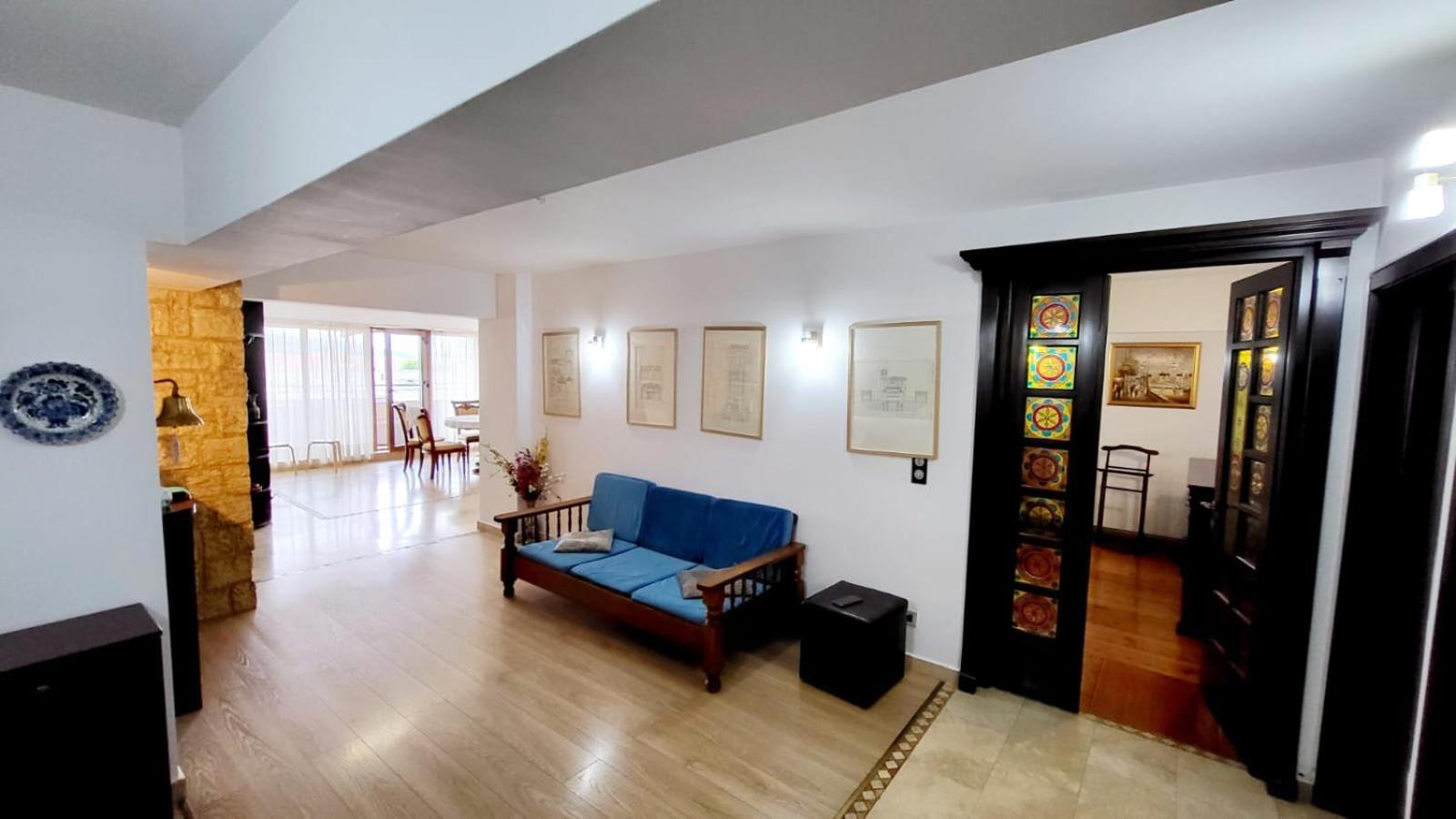 Spacious Apartment In City Centre Iasi Eksteriør billede